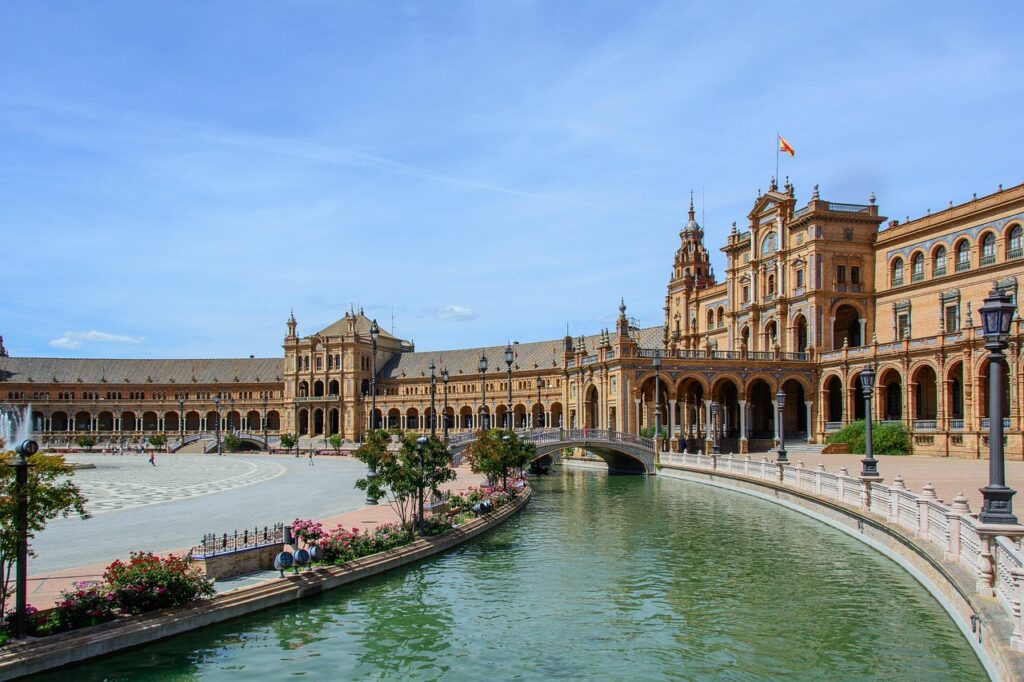 Plaza de España e le sue nicchie in azulejos
