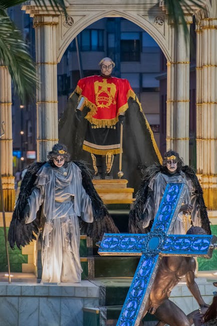 Basilica de La Macarena, statua e dettagli della processione