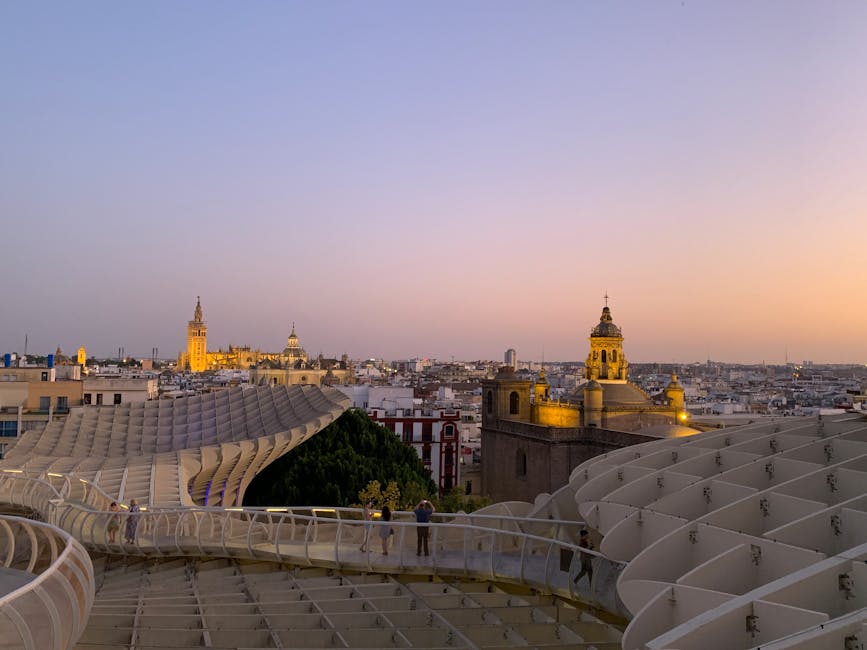 Metropol Parasol struttura in legno con vista al tramonto