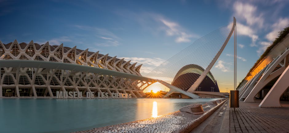 Esterno della Ciutat de les Arts i les Ciències all'alba