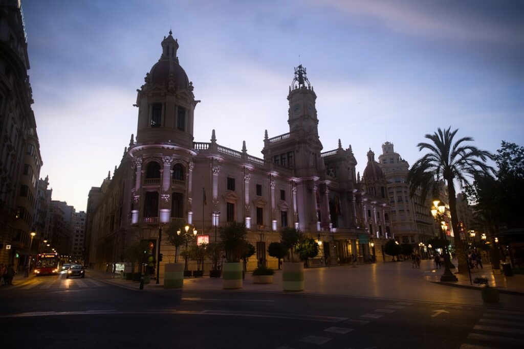 Cattedrale di Valencia in una mattina invernale, Plaça de l'Almoina