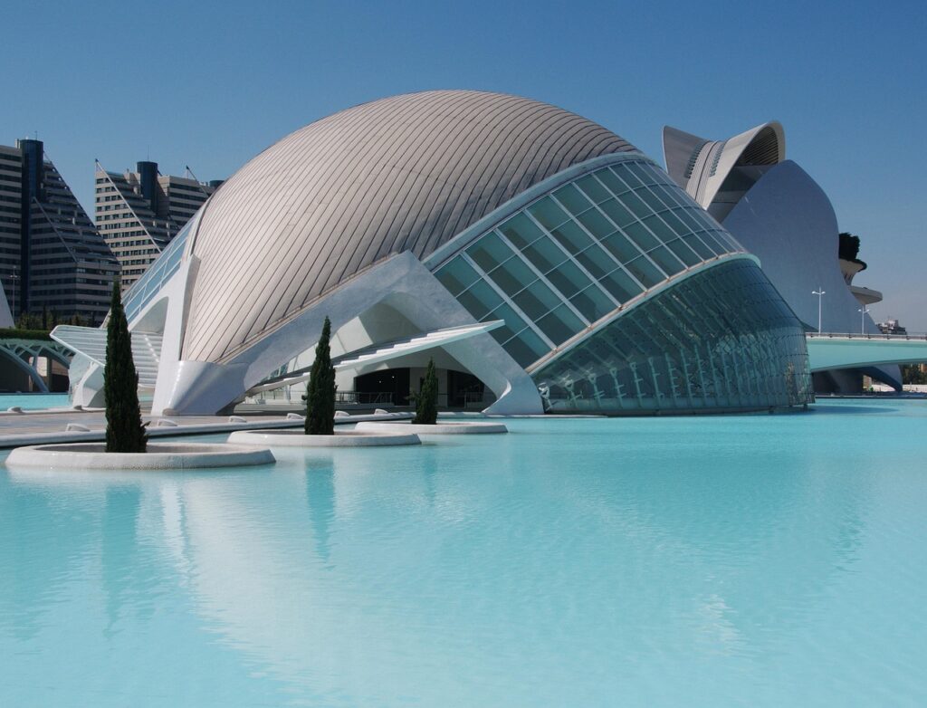 Veduta della Città delle Arti e delle Scienze di Valencia al tramonto