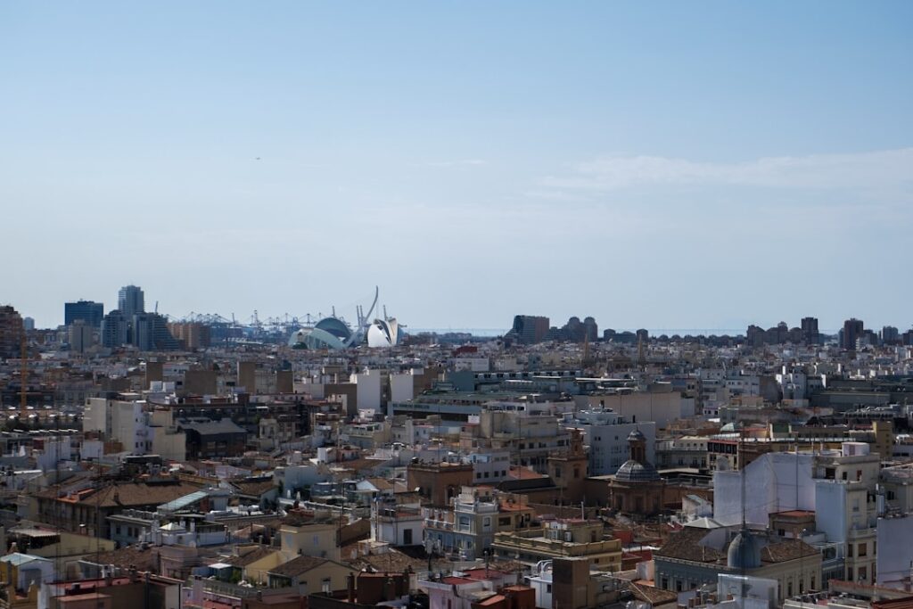 Vista della città di Valencia al tramonto