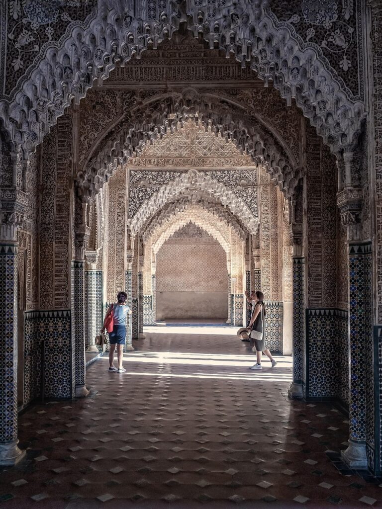 Visitor line at the Calle Real de la Alhambra entrance