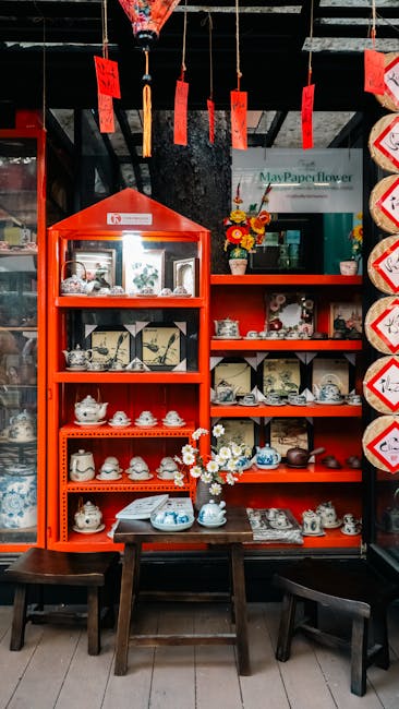 tetería di Calderería Nueva con lanterne colorate e ceramiche