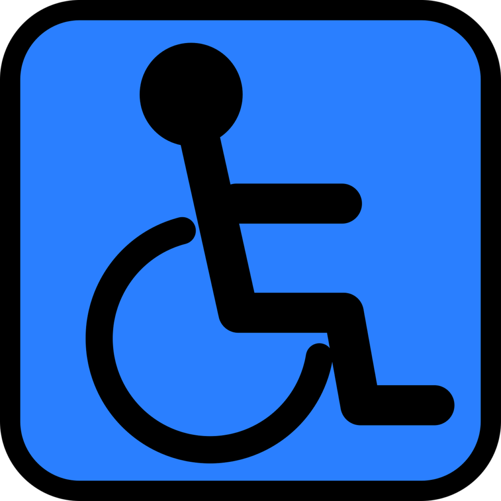 percorso accessibile con rampe e corrimano