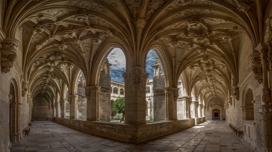 Interior cloister of Hostal dos Reis Católicos