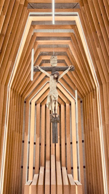 Współczesna instalacja artystyczna z motywami religijnymi w CGAC