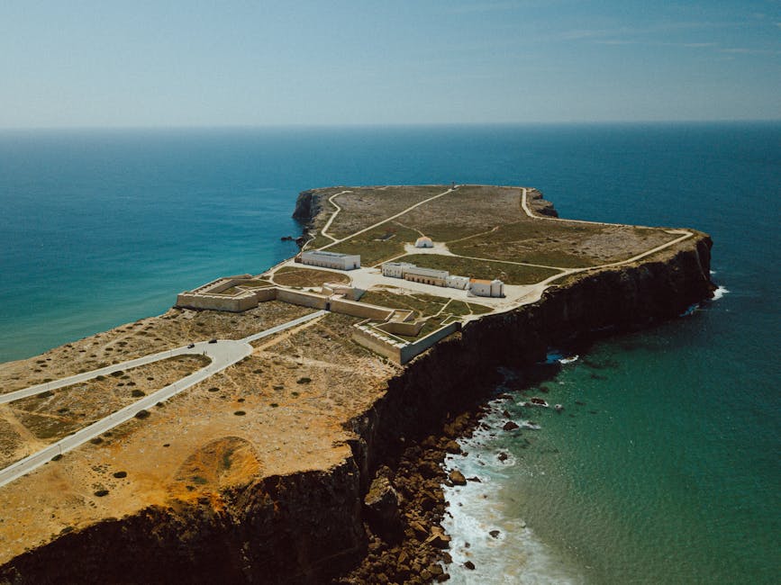 Fortaleza de Sagres — historyczna twierdza na klifie
