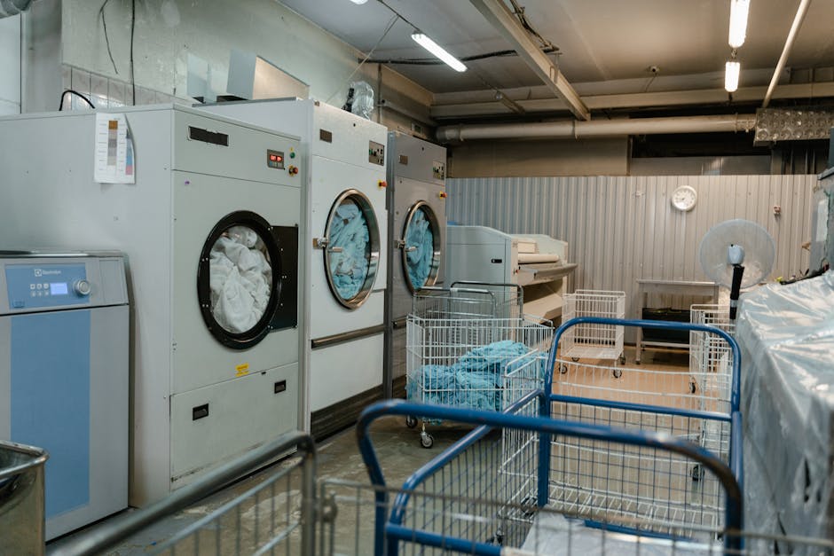 Industrielle Waschmaschinen in einer Wäscherei