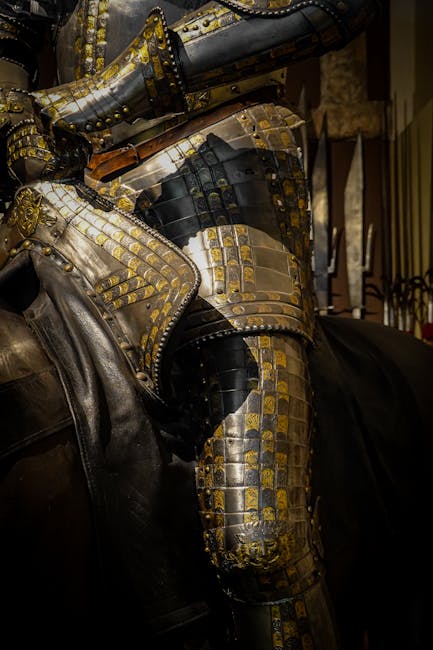 Détails d'armure ornée d'un chevalier exposée au Castelvecchio