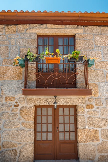 Charmantes Bed & Breakfast mit Blumen und steinerner Fassade in Sintra