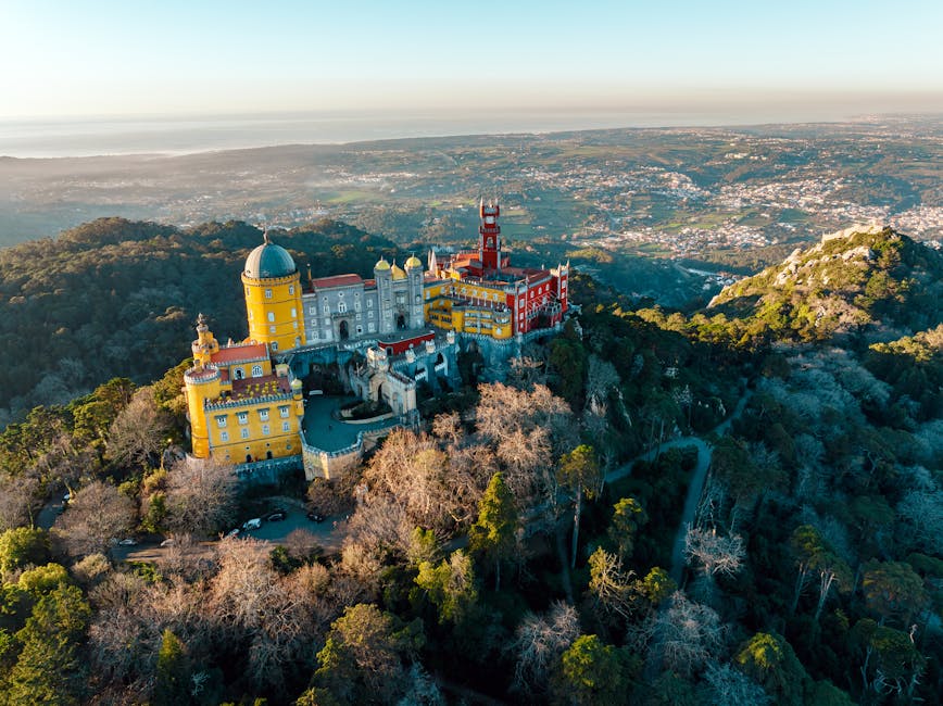 Zonsondergang boven Pena Palace met roze lucht