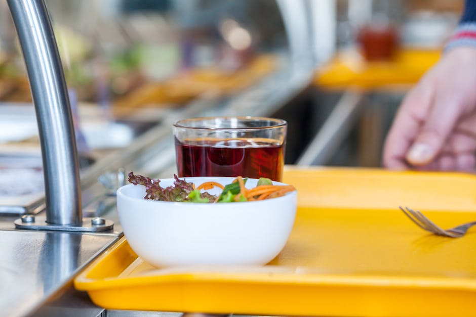 Pranzo veg economico in mensa universitaria