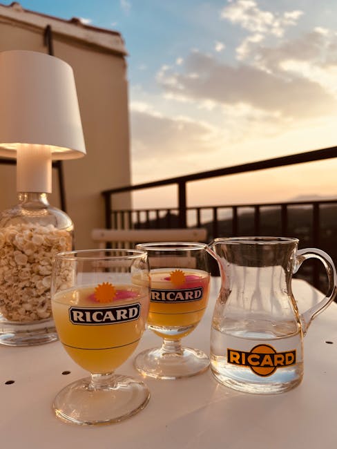 Buiten terras in Carouge bij avond met aperitief