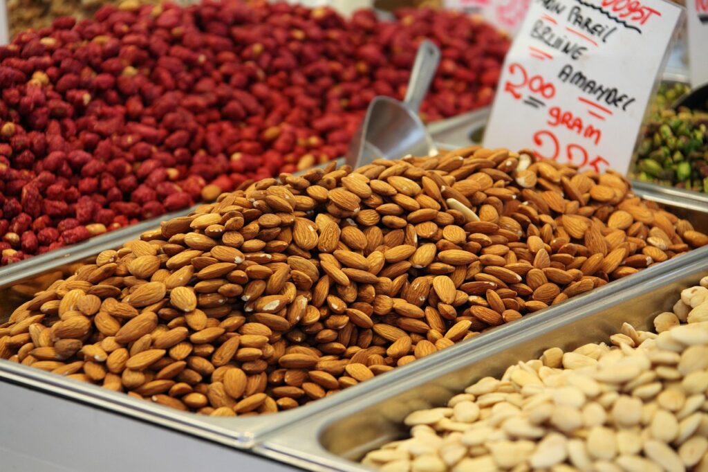 Erzeugermarkt in Genf mit Ständen und frischen Produkten