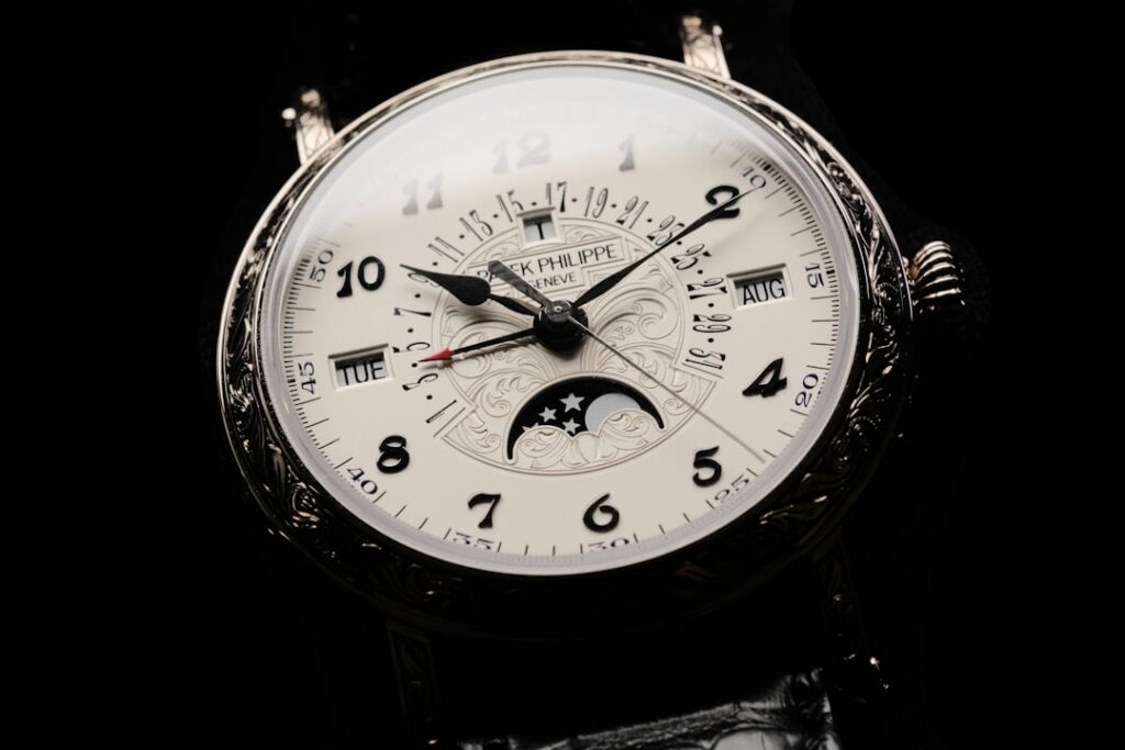 Detailansicht historischer Uhren im Patek Philippe Museum