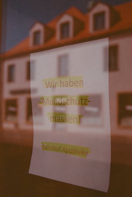 Schaufenster Bahnhof Apotheke Zürich am Abend