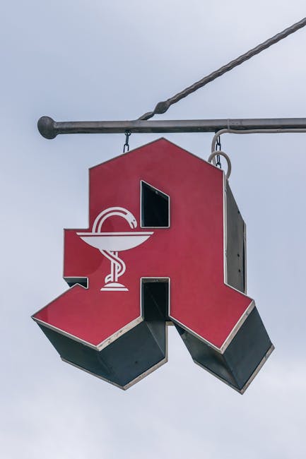 Apotheekbord bij Bellevue, tramhalte in de buurt