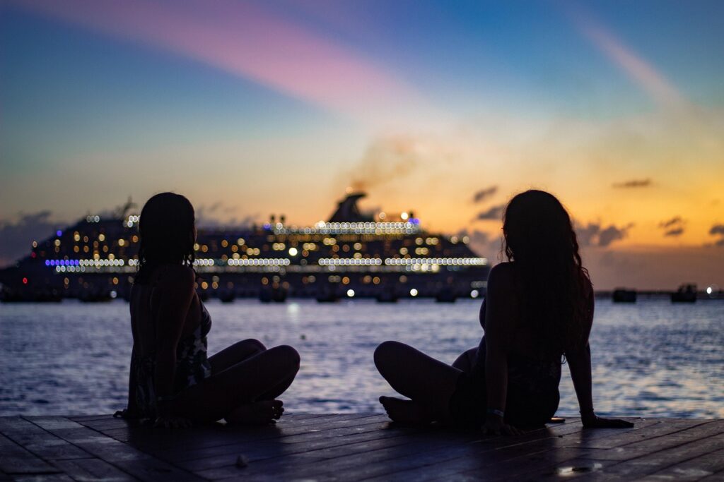 Zonsondergang tijdens een boottocht op het meer